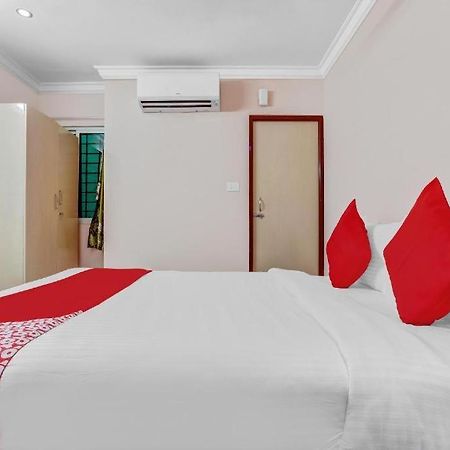 Pn Samy Inn Пондичерри Экстерьер фото